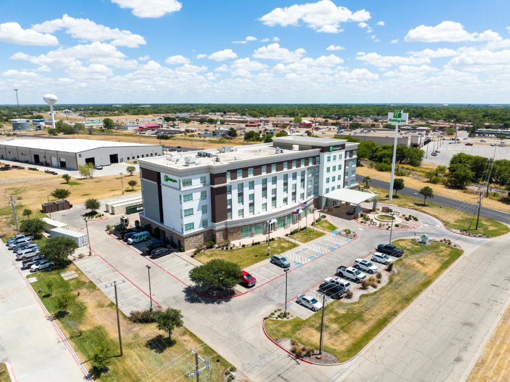 Holiday Inn Hotel & Suites Waco Northwest, an IHG Hotel image