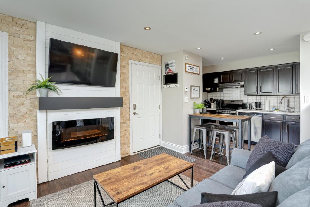 Blue Mountain Creekside Studio at North Creek Resort photo 1