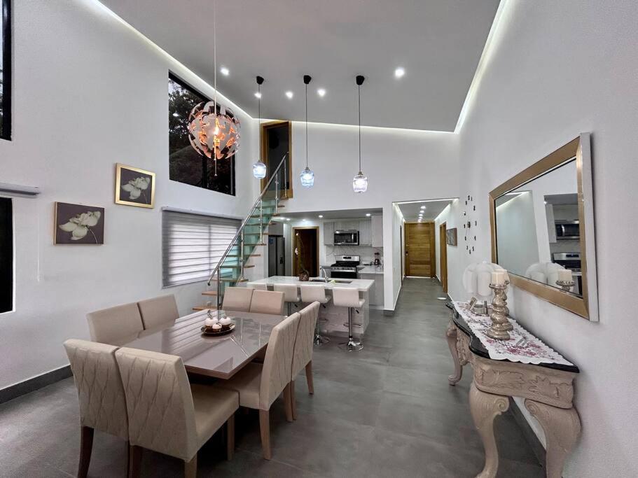Beautiful Home and Pool near beach , BBQ Juan Dolio metro country Club photo 1