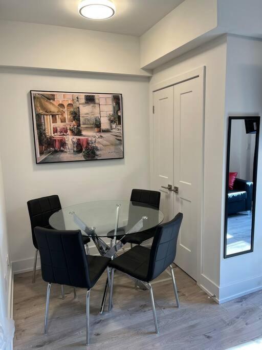 Lovely one bedroom condo with free parking photo 3