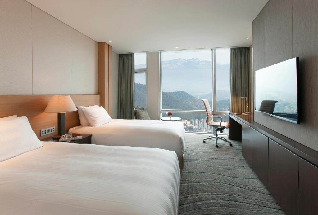 LOTTE City Hotel Jeju photo 2