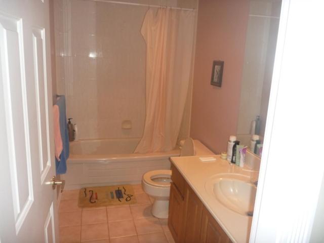 SFU comfortable house photo 1