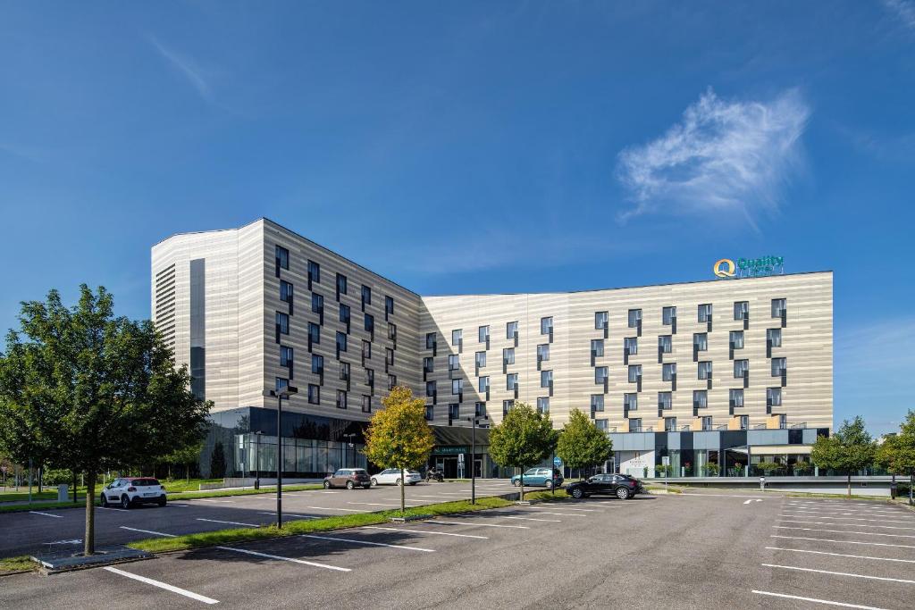Quality Hotel Ostrava City - Tap to explore photos
