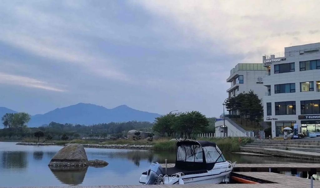 Lakestone&Hotel Sokcho photo 4
