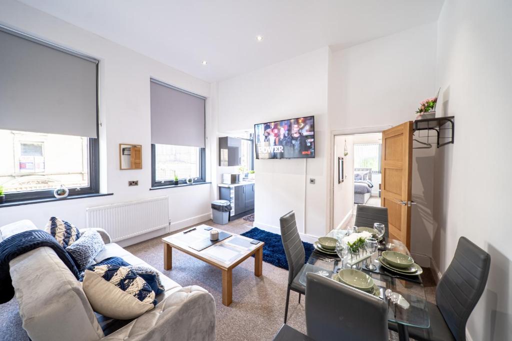 Cozy 1-Bedroom Apartment in the Heart of Barnsley Town Centre photo 2