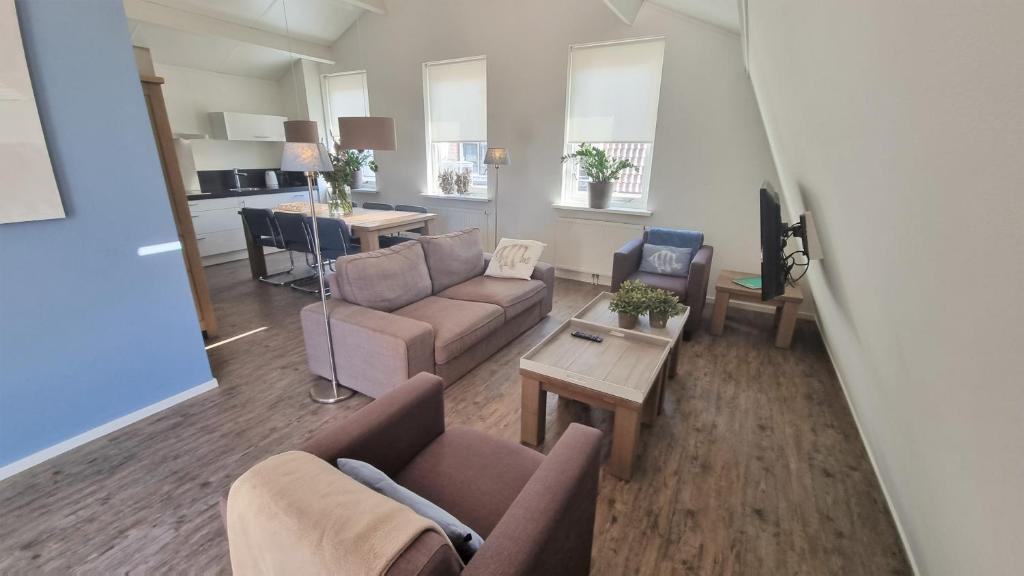 OSE33 Spacious apartment 'Zee' in the centre of Oostkapelle photo 1