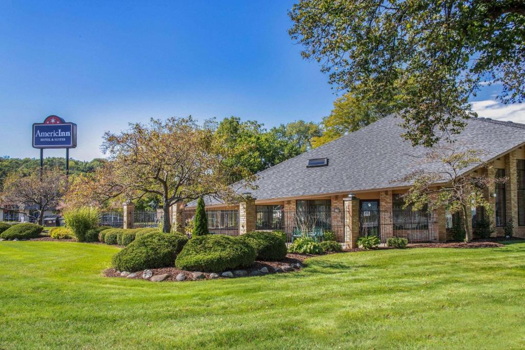 AmericInn by Wyndham Delafield image