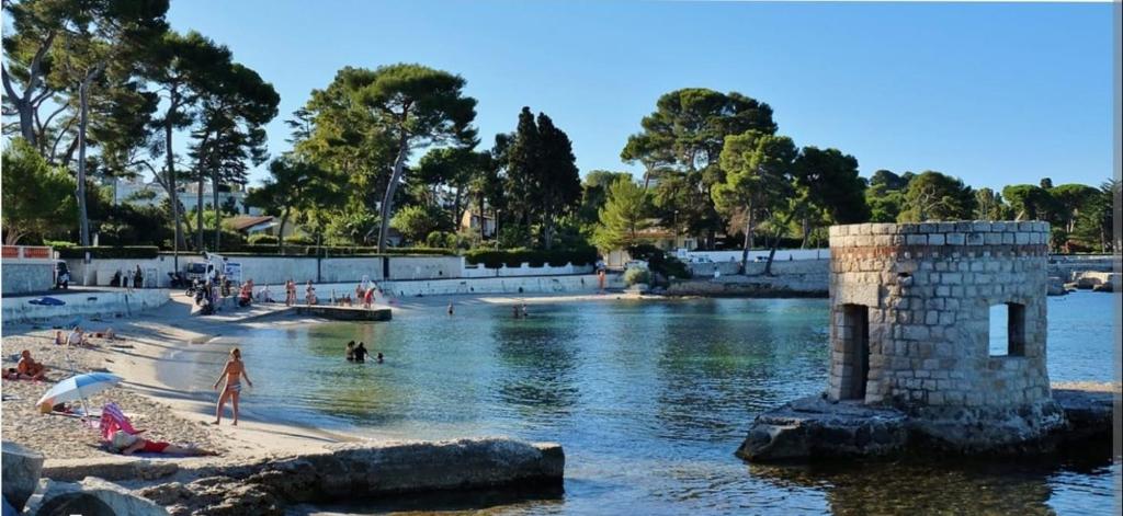 Le bijou plage - Tap to explore photos