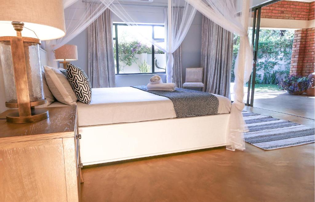 Victoria Falls Holiday Home photo 2