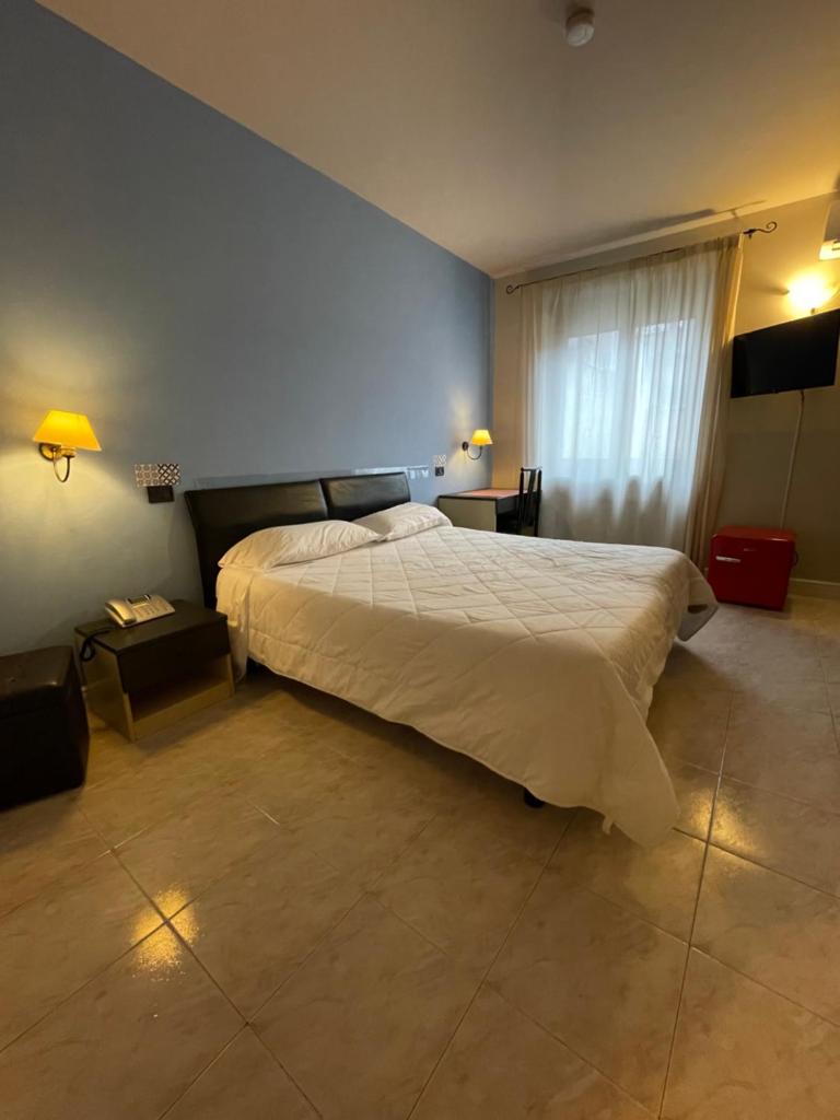 Hotel Milano San Giovanni Lupatoto - Tap to explore photos