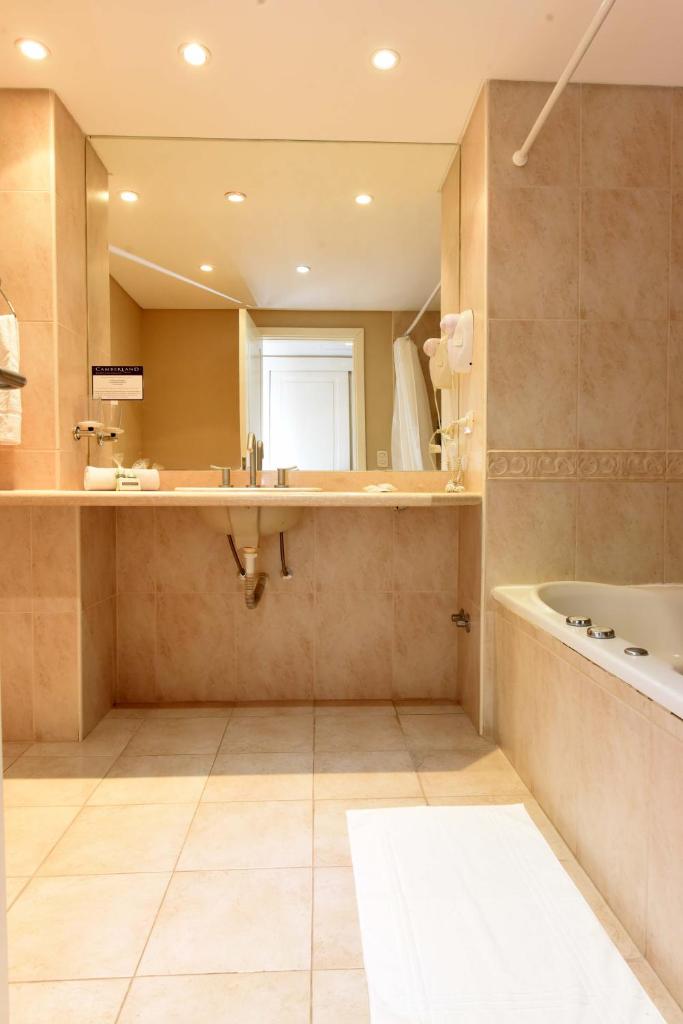 Camberland Resort & Spa Ramallo photo 1