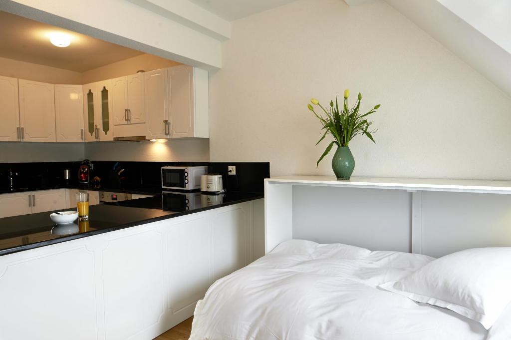 Апартаменты (Номер-студио), Residence Apartments by Hotel du Commerce