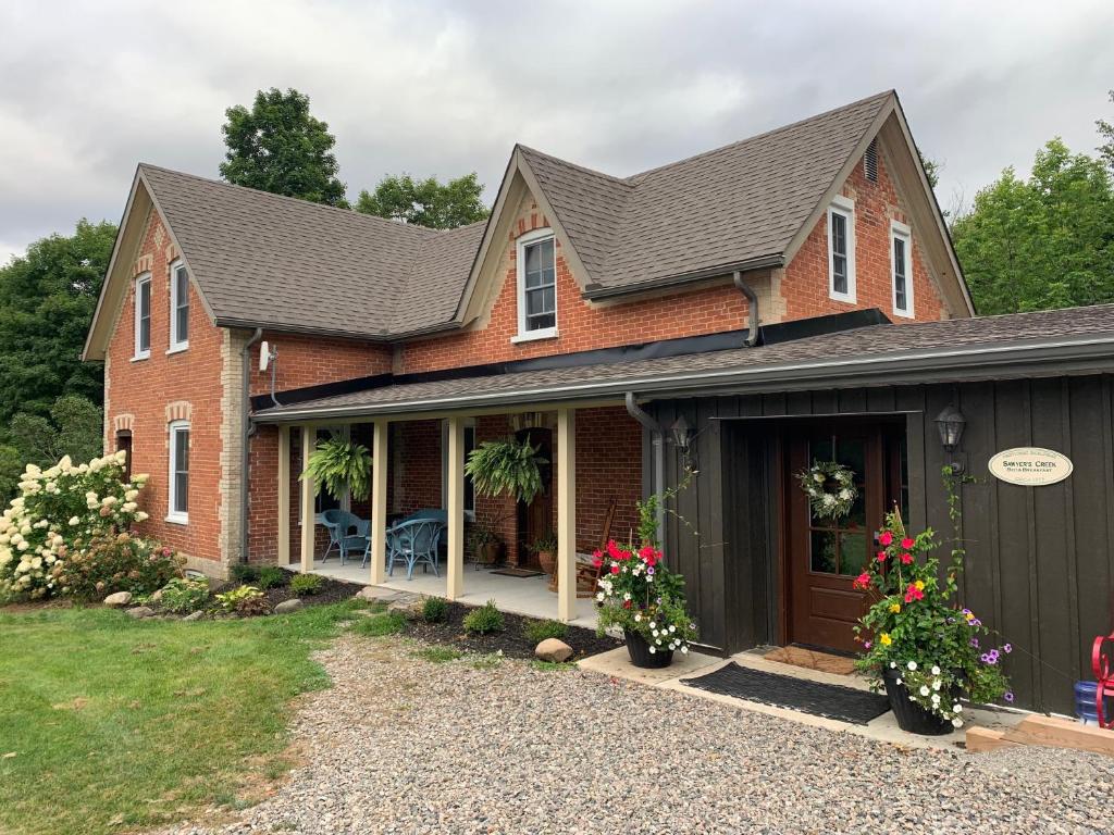 Sawyer's Creek Bed and Breakfast photo 4