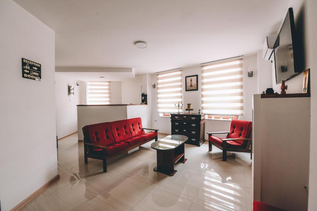 Nestor Apartments photo 1