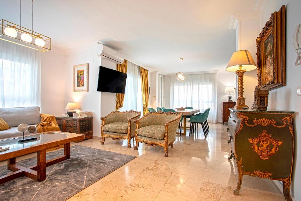 Genteel Home Martinez Campos