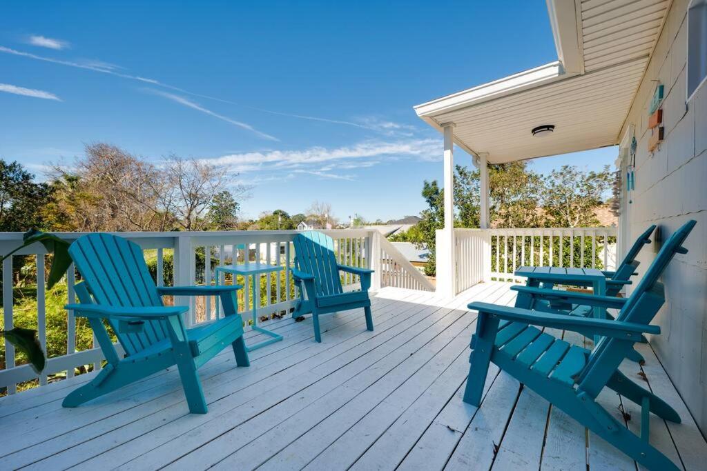Beach Getaway at Jax Beach Studio Apartment