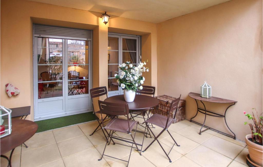 Awesome Apartment In Orange With Wifi And 2 Bedrooms photo 1
