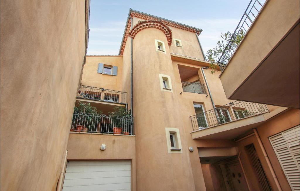 Awesome Apartment In Orange With Wifi And 2 Bedrooms