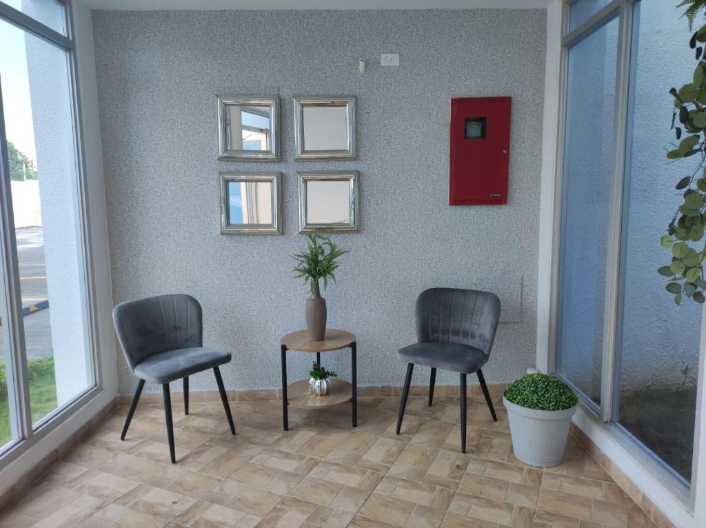 Apartamentos a 10minutos del aeropuerto photo 3