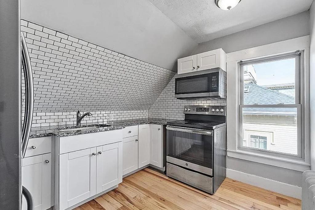 Guest suite in historical district photo 1