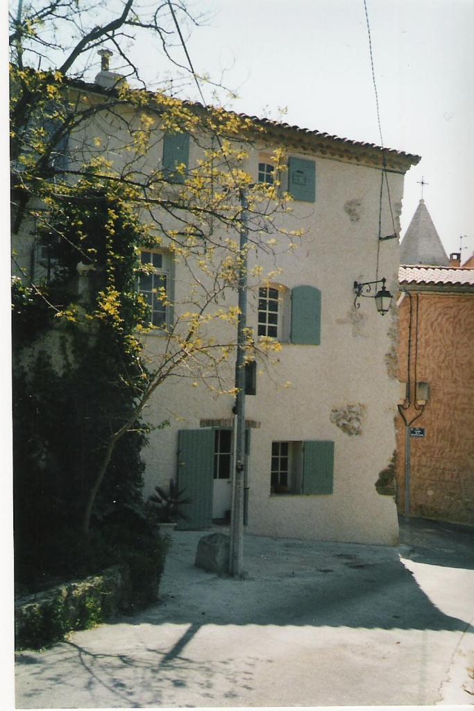 STUDIO DE Manon
