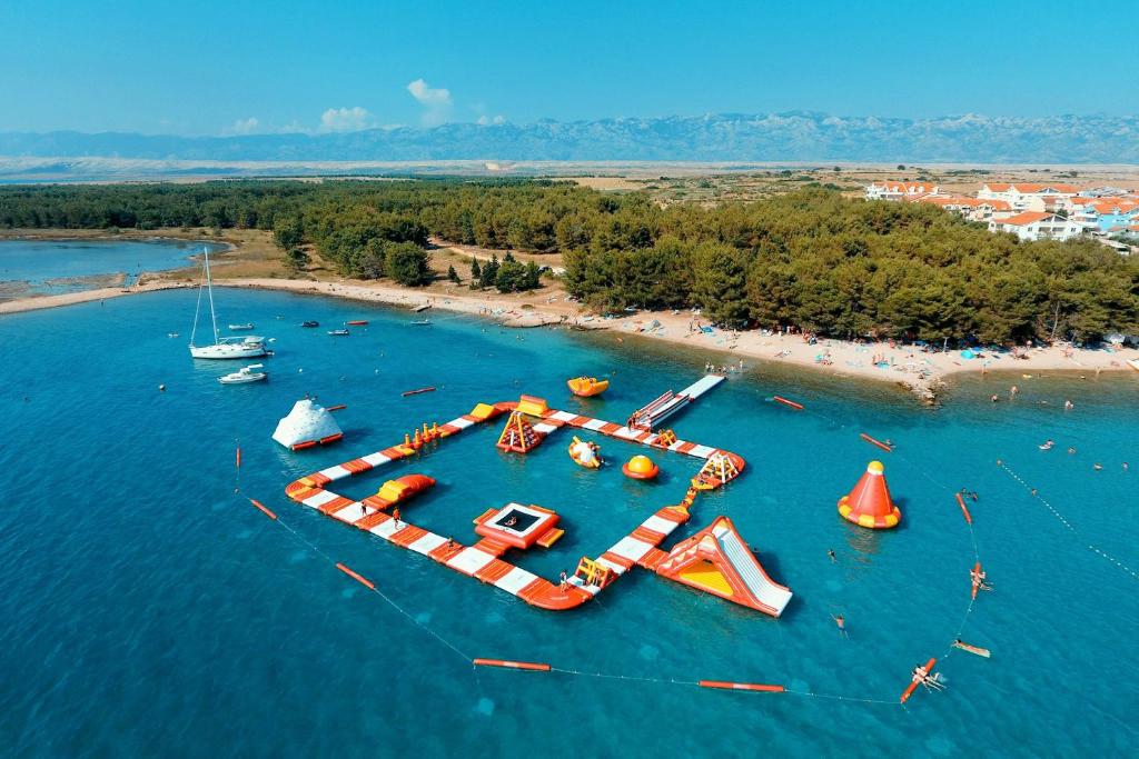 Apartments by the sea Povljana, Pag - 21144 photo 3