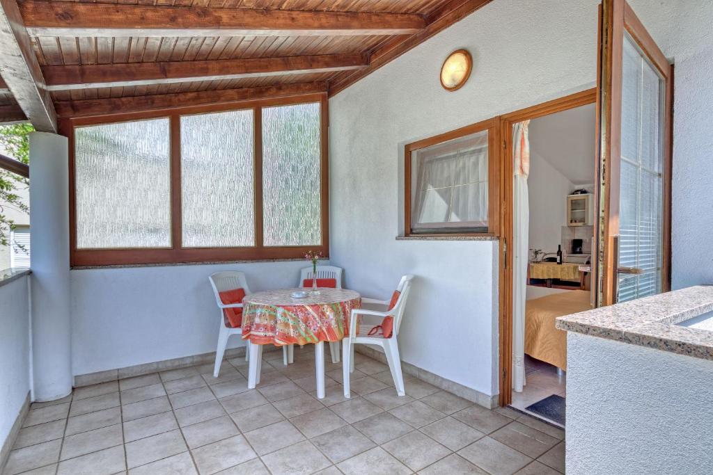 House Tiny house photo 2