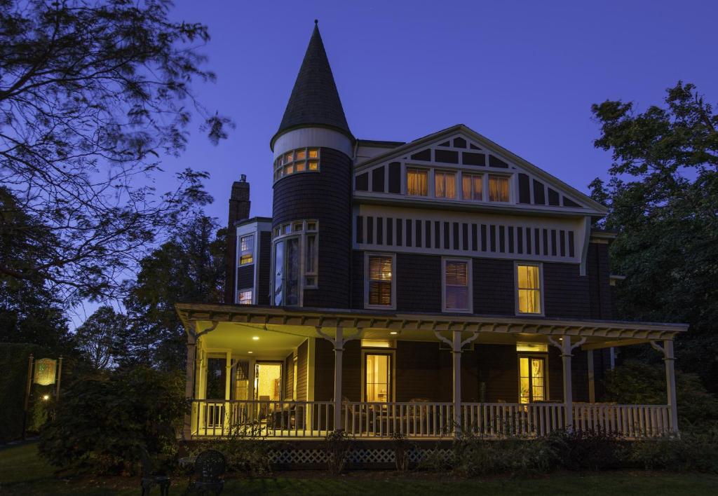 Ivy Lodge photo 1