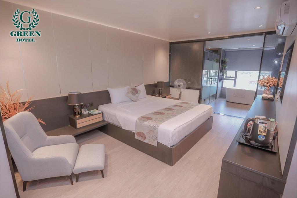 GREEN HOTEL