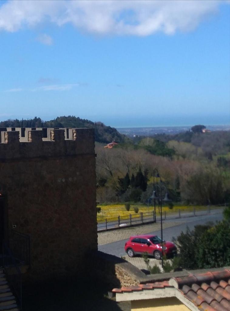 A10 nel borgo- con giardino vista mare