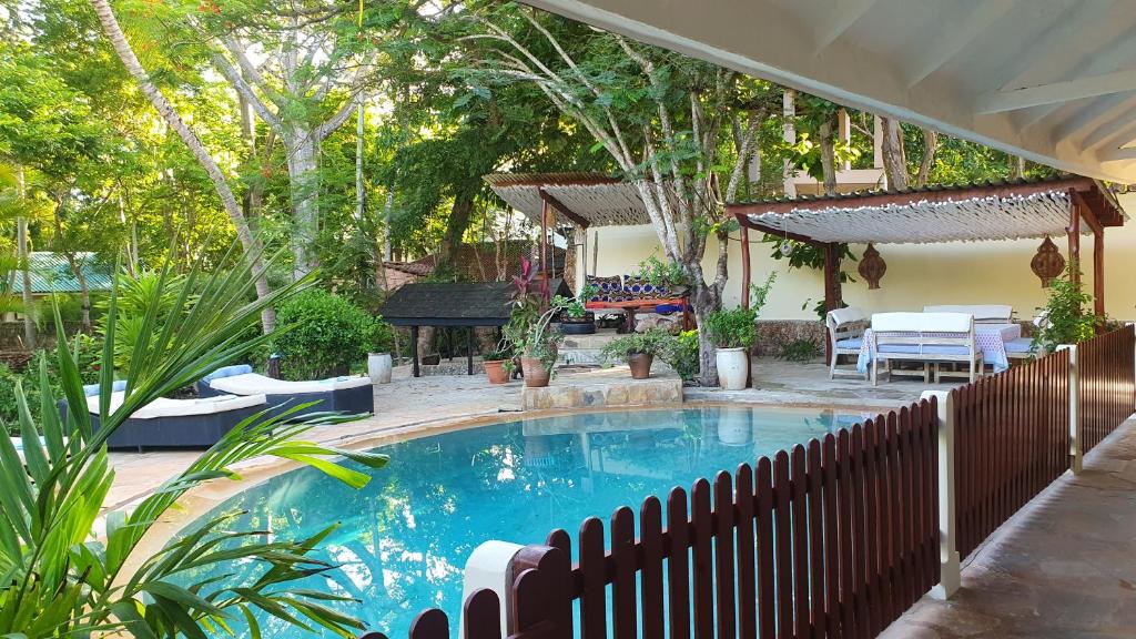 Mami Wata House photo 3