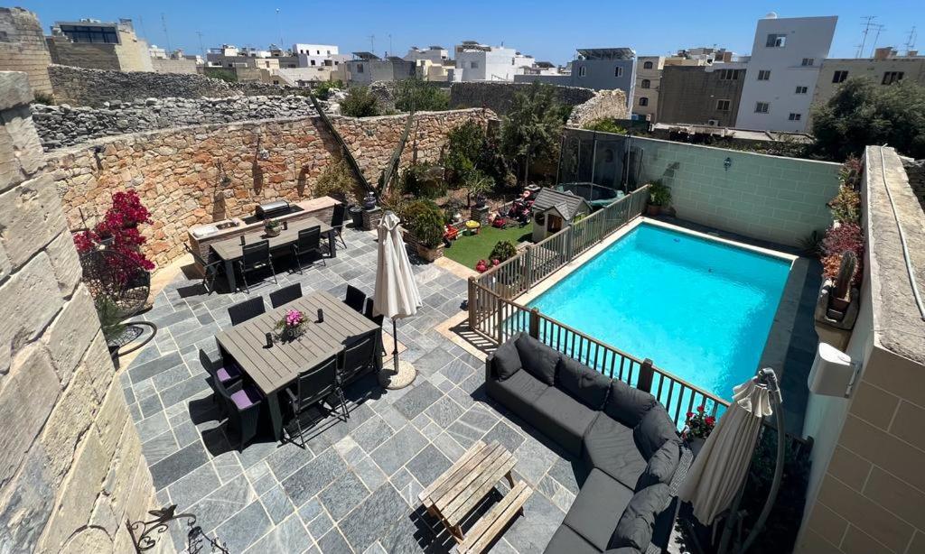 Id-dar Taz-zija Holiday Home including pool & garden