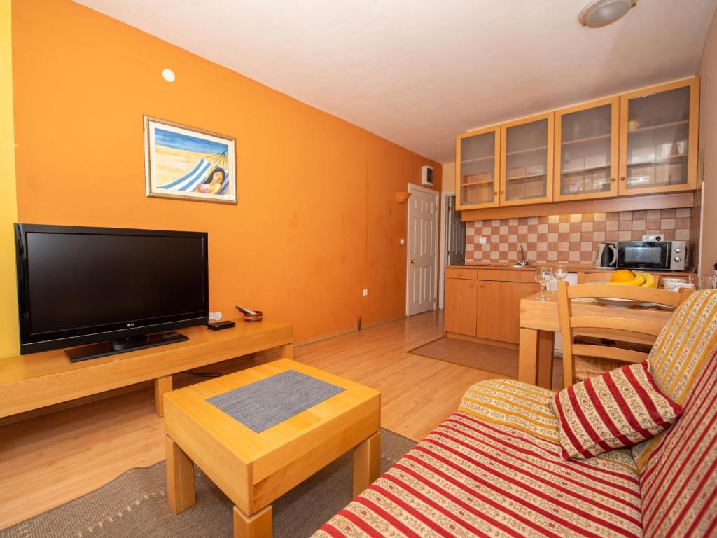 Apartment Bencun-4 by Interhome photo 2