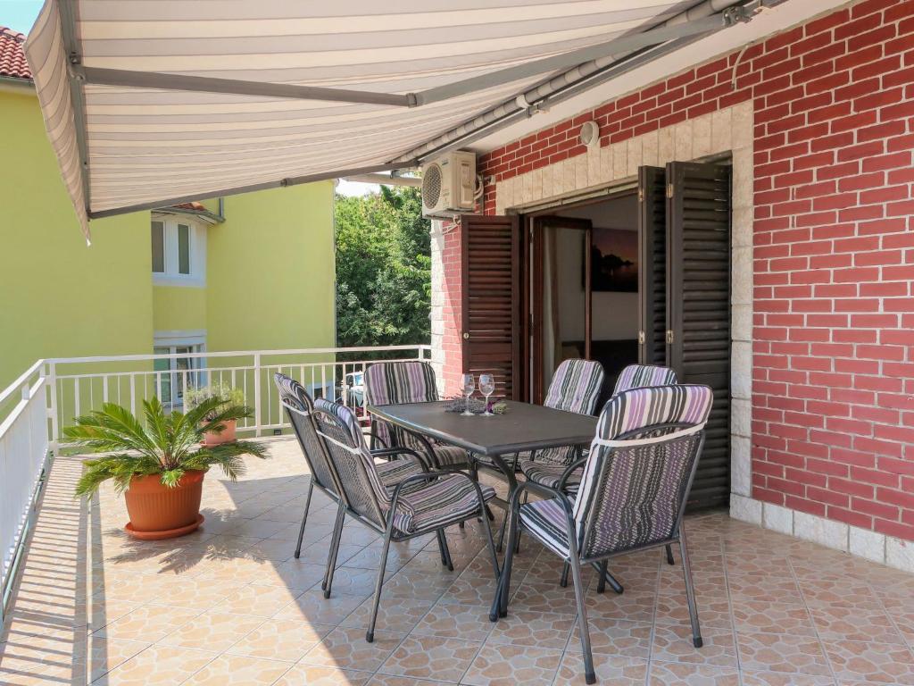 Holiday Home Katarina - LOV223 by Interhome photo 1