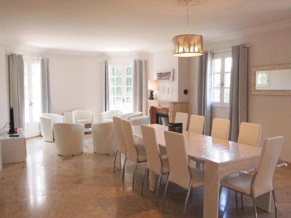 Holiday Home La Malouinière des Longchamps by Interhome photo 1