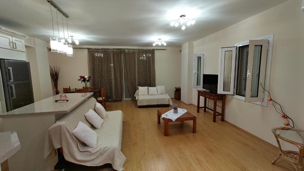 kostas apartment photo 3