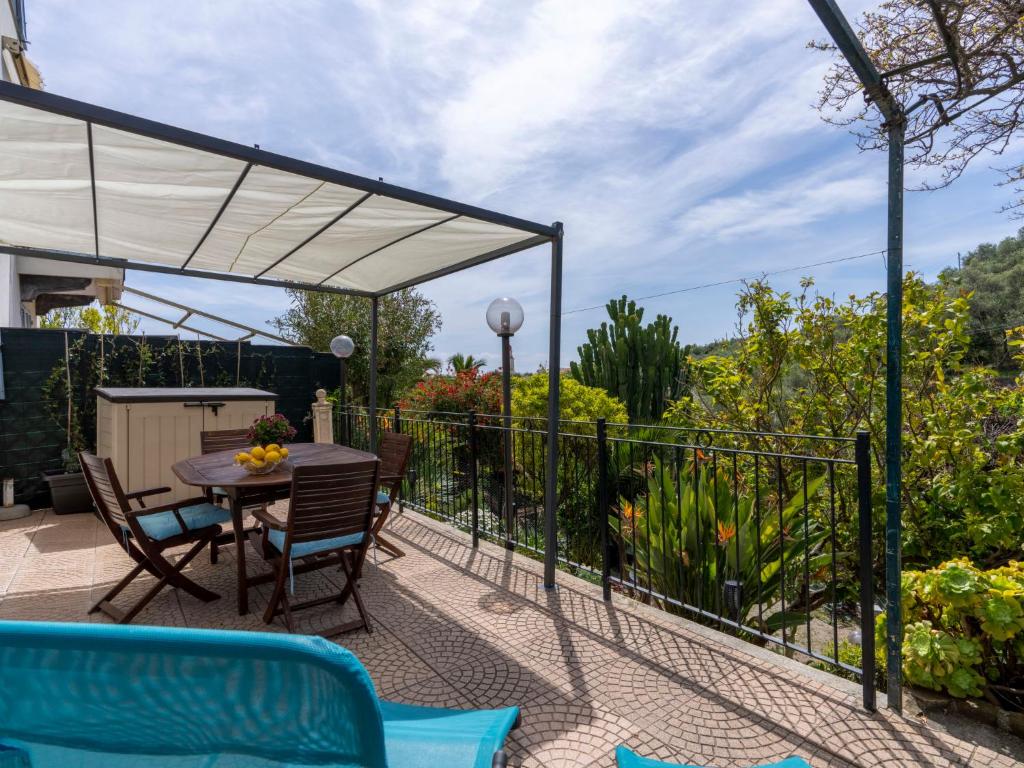 Apartment Paradiso tra gli Ulivi by Interhome