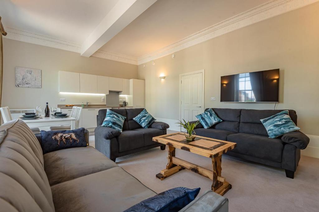 Charming flat near town centre Long-stay discount - Tap to explore photos