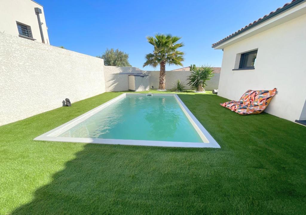 Villa contemporaine avec piscine proche des plages photo 2