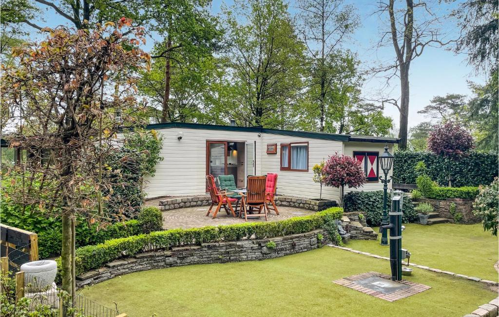 Amazing Home In Beekbergen With Outdoor Swimming Pool, Wifi And 2 Bedrooms