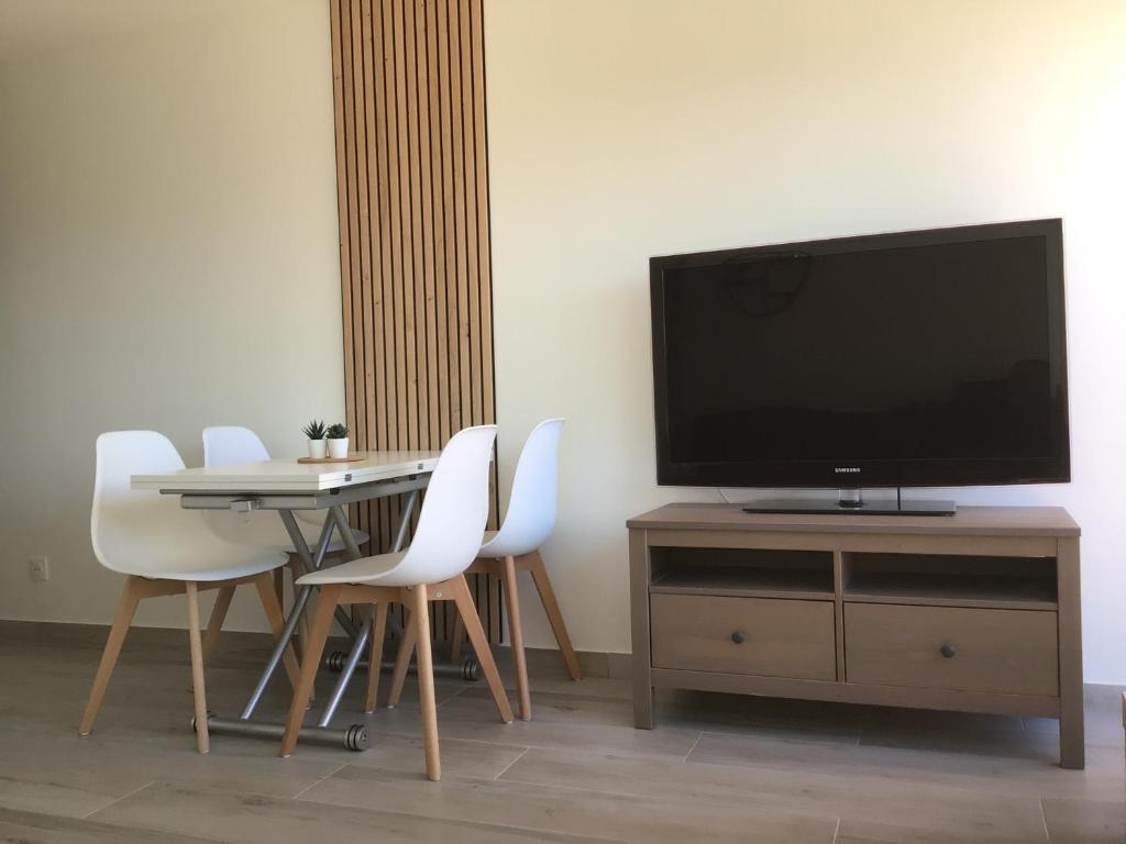 Appartement pieds dans l’eau Vue Mer Bormes Les Mimosas photo 4