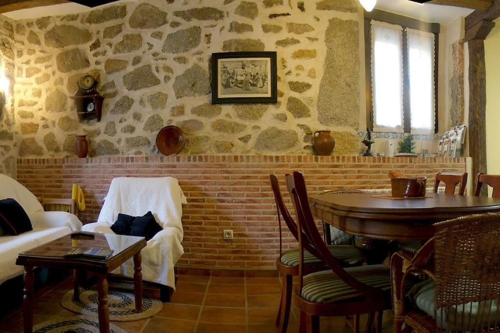 El Elaboratorio - casa Rural del siglo XVIII con piscina photo 2