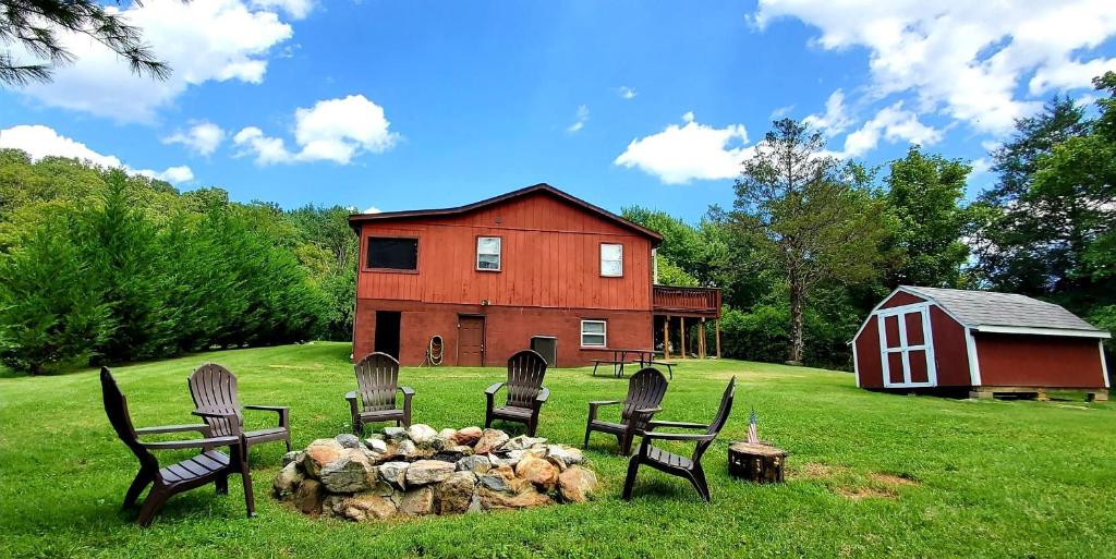 Bear Bluff your pet friendly home away from home on the Shenandoah River image