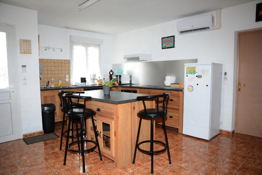 Gite de 85M2 situé a Sommery de 1 à 6 pers photo 2