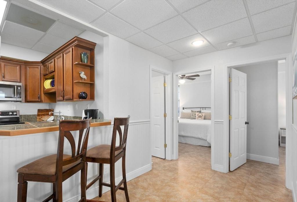 Ocean Front Penthouse Suite Panoramic Views of Gulf,Pensacola Beach,Pier, & Bay photo 1