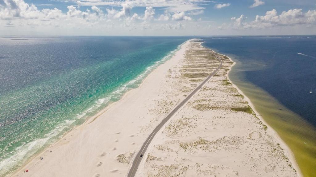 Ocean Front Penthouse Suite Panoramic Views of Gulf,Pensacola Beach,Pier, & Bay photo 3
