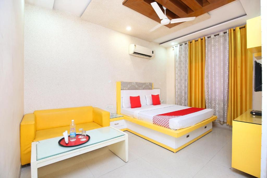 OYO 26217 Hotel GST Grand Plaza photo 1