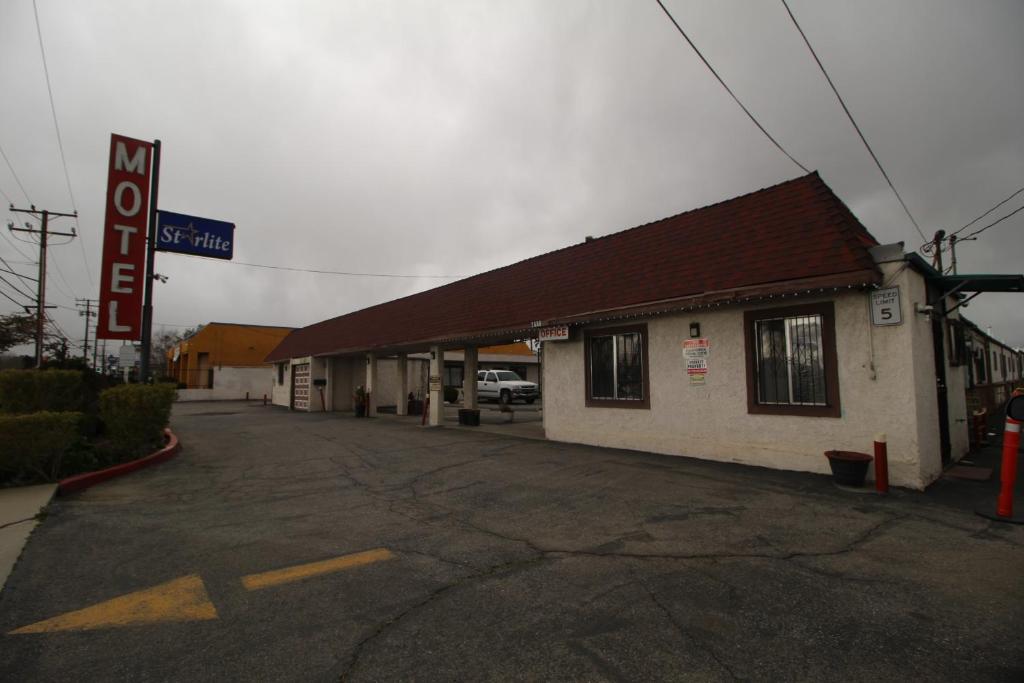Starlite Motel image