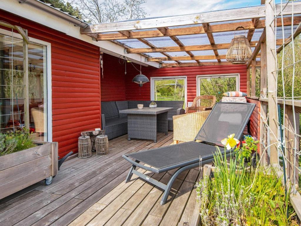 6 person holiday home in R nde photo 1