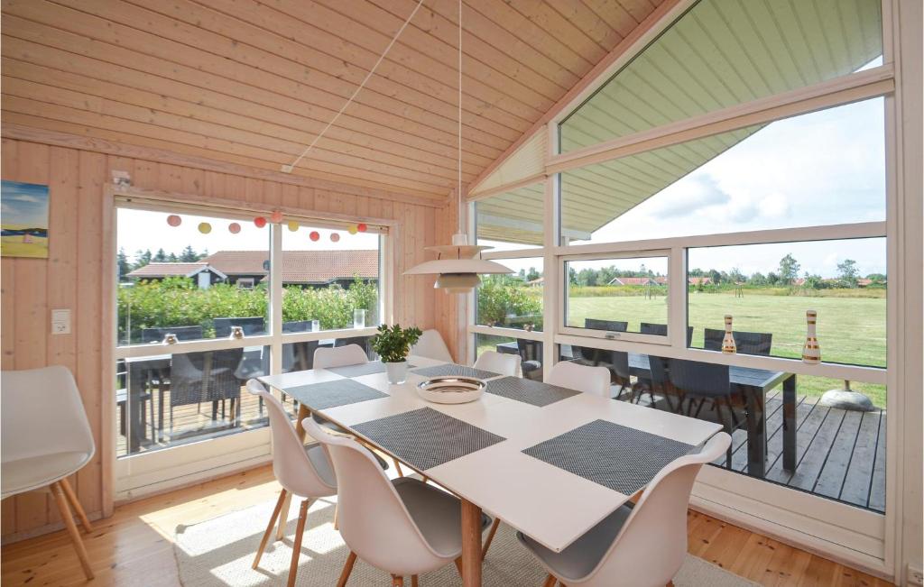 Awesome Home In Vggerlse With 3 Bedrooms, Sauna And Wifi photo 2